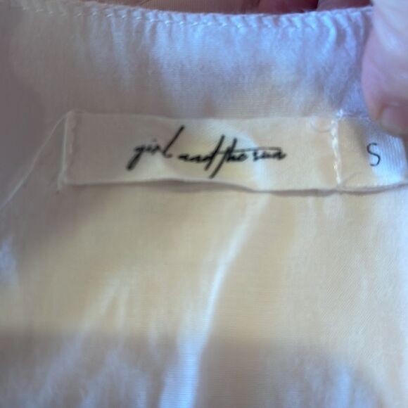 Girl and the Sun White Camomile Crop Top, Size Small - Picture 3 of 11